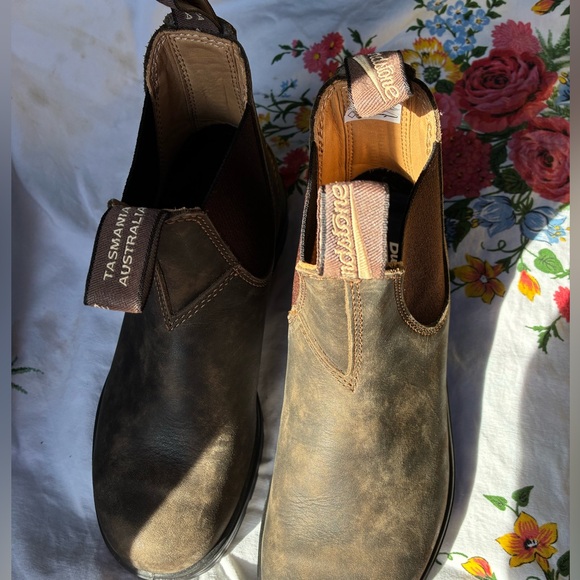 Blundstone Chelsea Boots - Picture 3 of 8